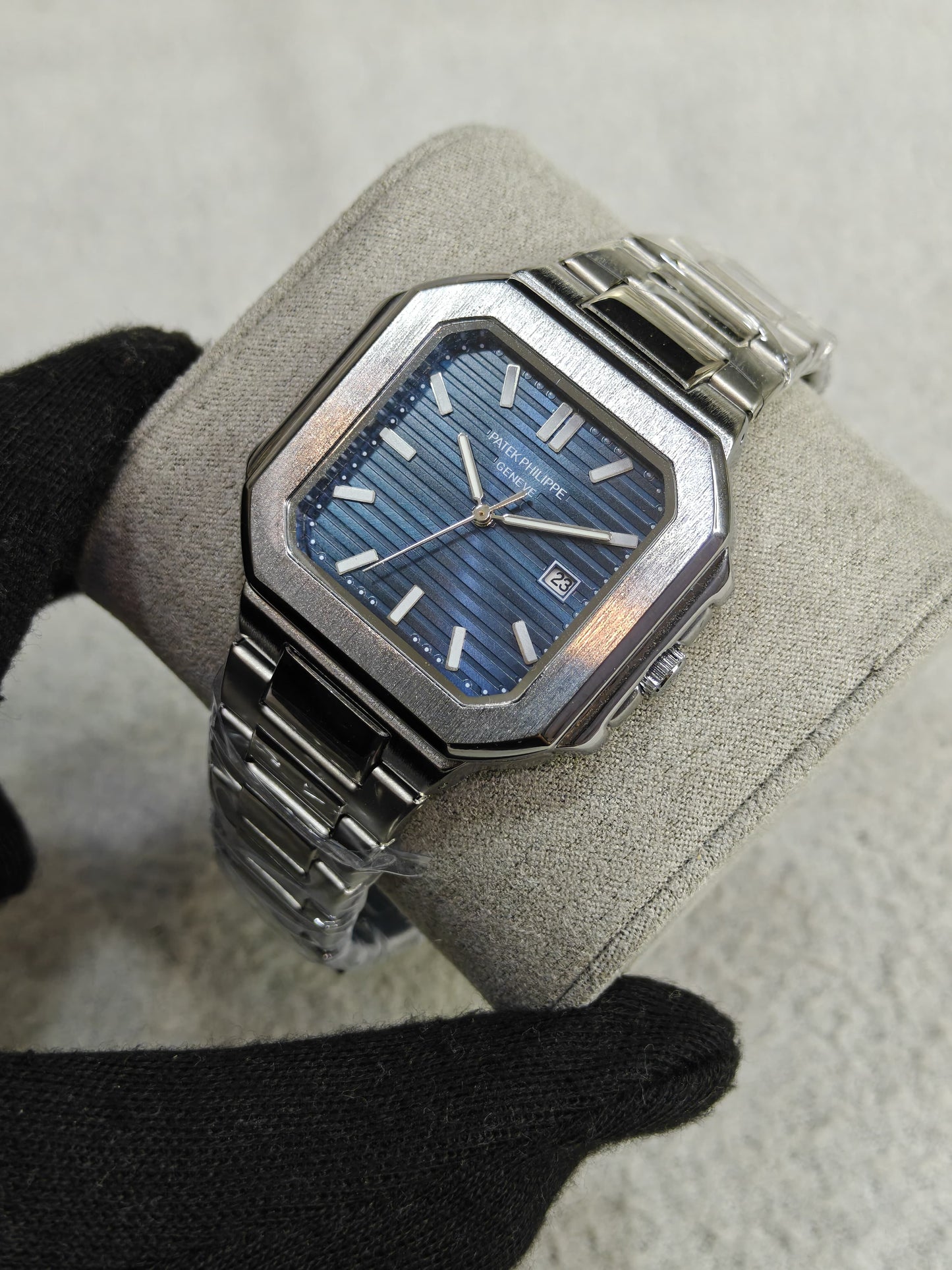 Patek Philippe 7128/1G Cubitus