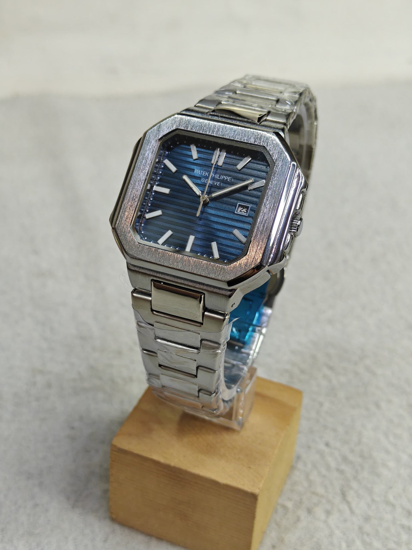 Patek Philippe 7128/1G Cubitus