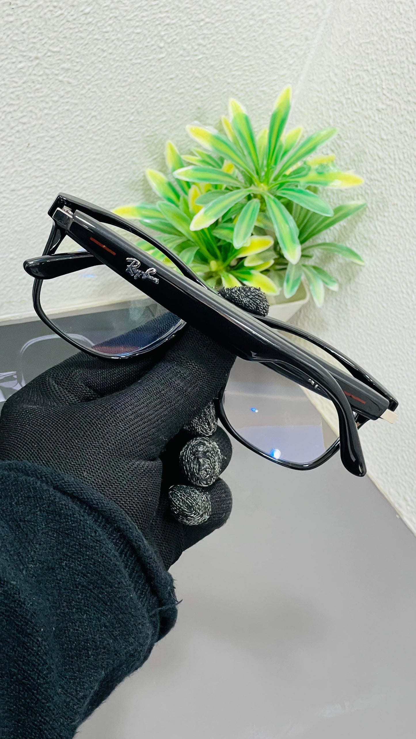 FIRST TIME IN INDIA SMART GLASSES 👍🏻

Ray-Ban ~ Meta Edition* ❣️